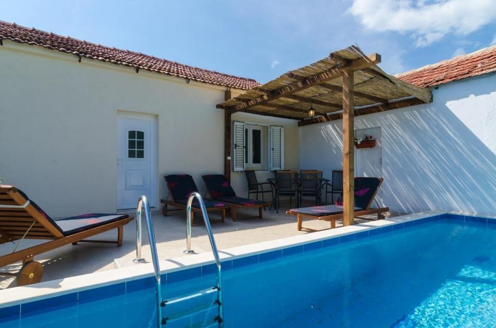 Villa Dalmatian Gem Gruda Exteriör bild